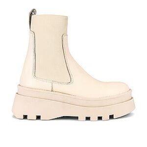 Steve Madden Skylar Platform Chelsea Boots